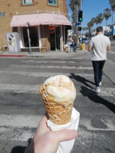 Shopping Mall «Abbot Kinney BLVD Shopping», reviews and photos, Navarre Ct, Venice, CA 90291, USA