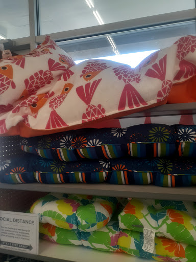 Home Goods Store «Tuesday Morning», reviews and photos, 23314 Farmington Rd, Farmington, MI 48336, USA