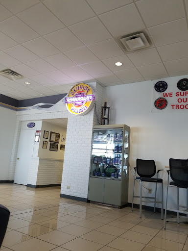 Chevrolet Dealer «Chandler Chevrolet», reviews and photos, 600 Clifty Dr, Madison, IN 47250, USA