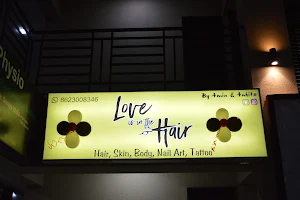 Love In The Hair unisex salon image