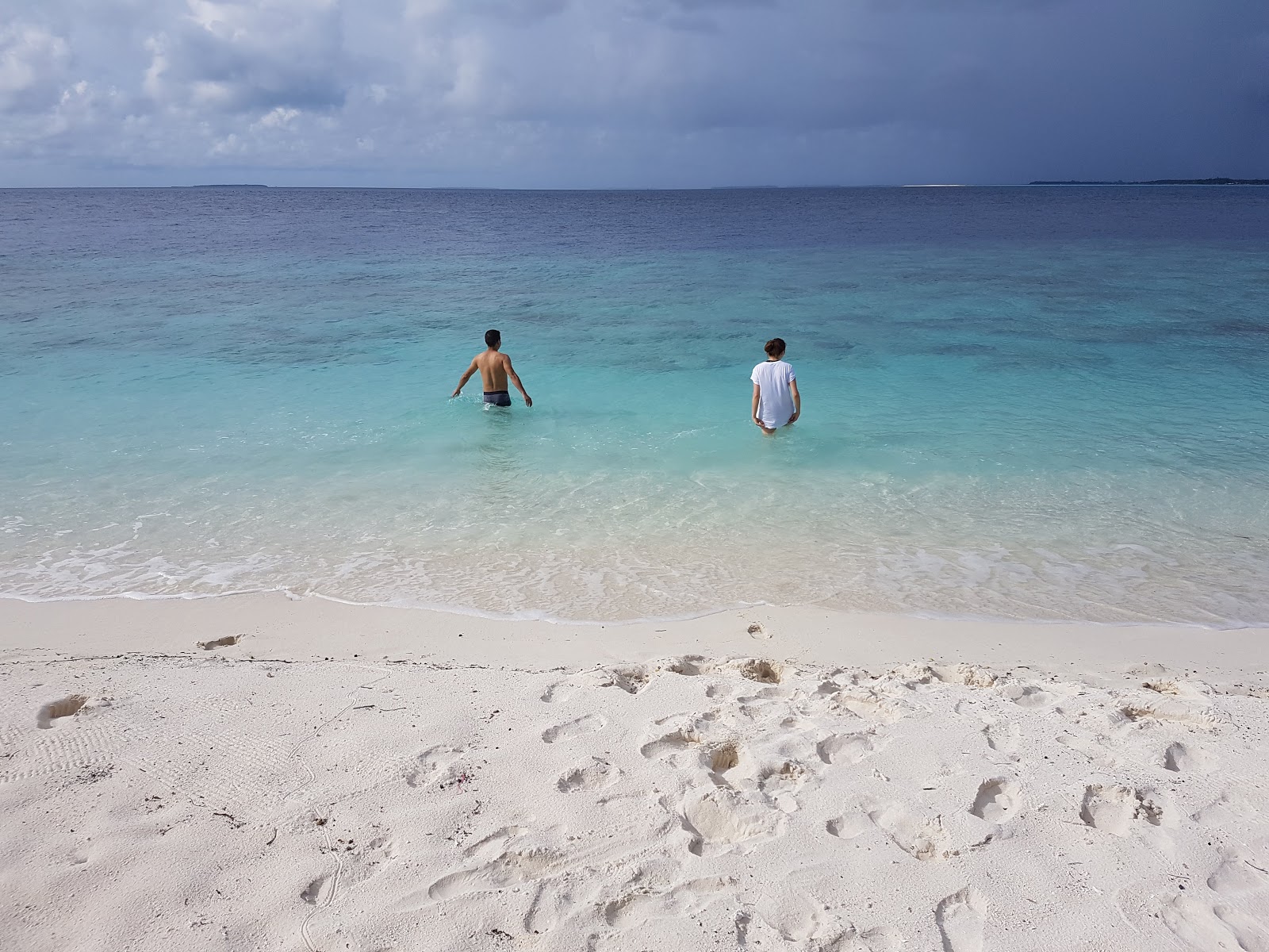 Foto von Hedufuri Island Strand mit lange, gerade küste