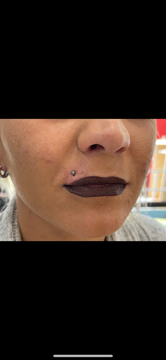 Tattoo Shop «Knuckle Up Tattoo Co.», reviews and photos, 2083 Irvin Cobb Dr, Paducah, KY 42003, USA