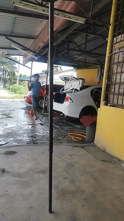 Peli Car and Snow Wash