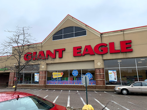 Supermarket «Giant Eagle Supermarket», reviews and photos, 5744 Transportation Blvd, Garfield Heights, OH 44125, USA