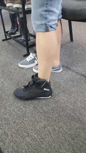 Motorcycle Dealer «Fox Valley Cycles», reviews and photos, 419 Hill Ave, Aurora, IL 60505, USA