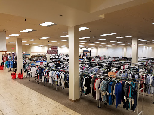 Clothing Store «Burlington Coat Factory», reviews and photos, 833 Lancaster Dr NE, Salem, OR 97301, USA