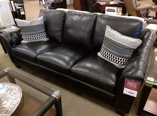 Furniture Store «Raymour & Flanigan Furniture and Mattress Store», reviews and photos, 1360 S Washington St, North Attleborough, MA 02760, USA