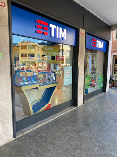 Negozio TIM “Le Barche”