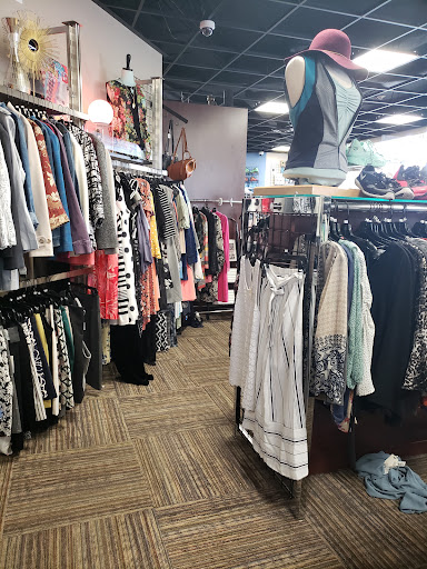 Thrift Store «Blue A Goodwill Boutique - Sumner», reviews and photos, 926 Main St #101, Sumner, WA 98390, USA