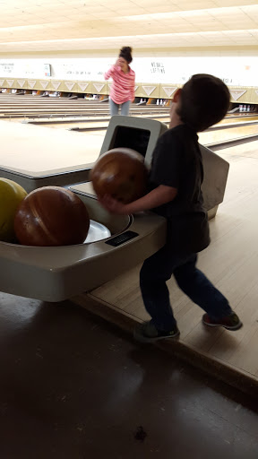 Bowling Alley «Leopard Lanes», reviews and photos, 601 Chateau Dr, Bellevue, NE 68005, USA