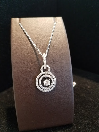 Jewelry Store «Levit Jewelers», reviews and photos, 1000 Park Blvd E, Massapequa Park, NY 11762, USA