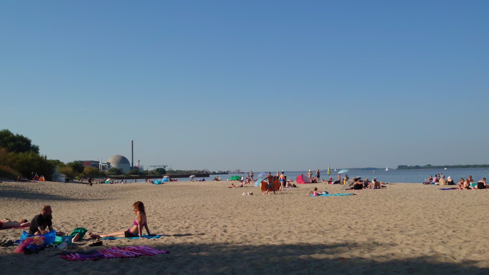 Foto di Bassenfleth strand e l'insediamento