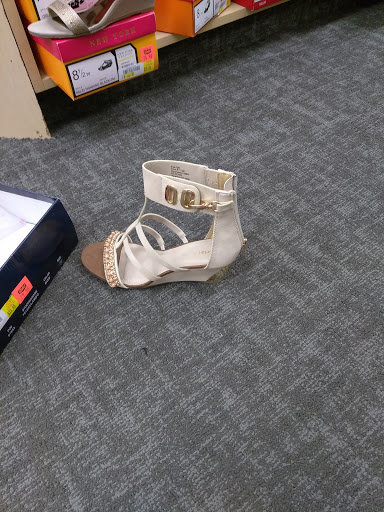 Department Store «Target», reviews and photos, 18000 Vernier Rd, Harper Woods, MI 48225, USA