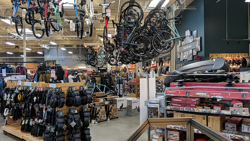 Camping Store «REI», reviews and photos, 735 NW Gilman Blvd, Issaquah, WA 98027, USA
