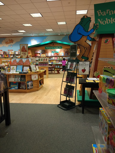 Book Store «Barnes & Noble», reviews and photos, 65 E Marketview Dr, Champaign, IL 61820, USA