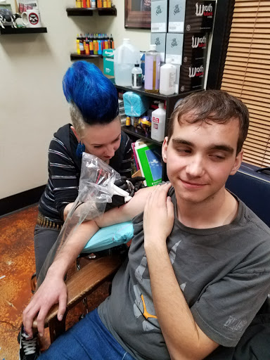 Tattoo and Piercing Shop «High Priestess Piercing & Tattoo», reviews and photos, 3870 Center St NE, Salem, OR 97301, USA