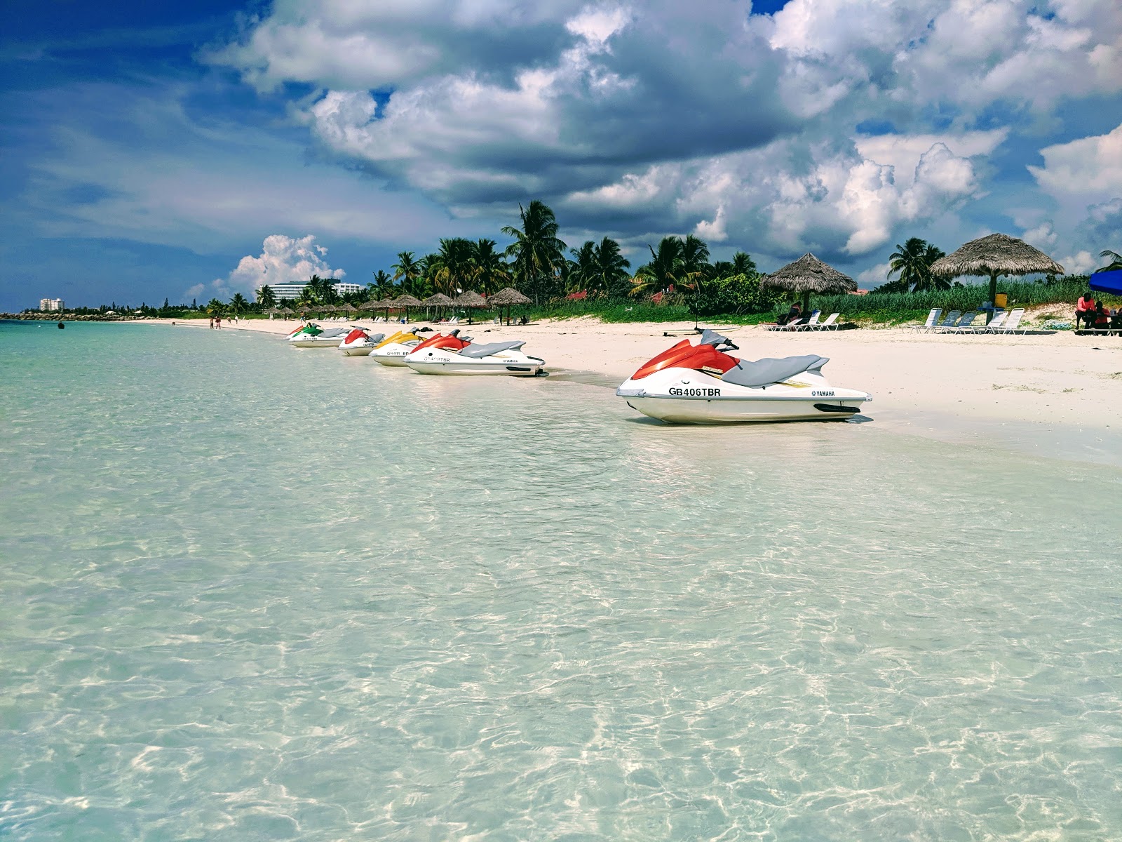 Foto de Taino beach com praia espaçosa