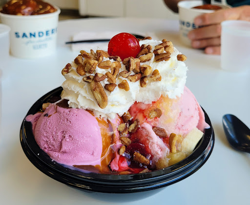 Ice Cream Shop «Sanders Chocolate & Ice Cream Shoppes - Wyandotte», reviews and photos, 3042 Biddle Ave, Wyandotte, MI 48192, USA