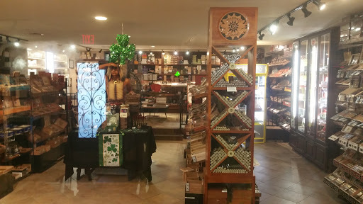 Tobacco Shop «Club Humidor-Huebner», reviews and photos, 12003 Huebner Rd, San Antonio, TX 78230, USA