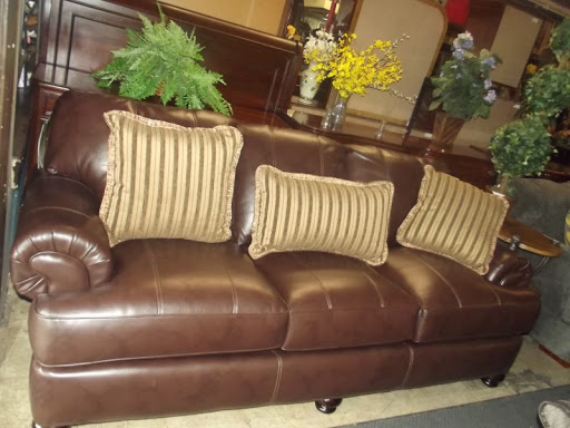 Junk Store «Family Thrift Store», reviews and photos, 1207 N Royal Ave, Front Royal, VA 22630, USA