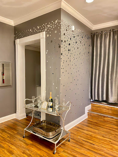 Bridal Shop «Carrie Karibo Bridal Boutique», reviews and photos, 334 W Benson St, Cincinnati, OH 45215, USA