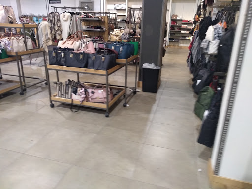 Shoe Store «DSW Designer Shoe Warehouse», reviews and photos, 1 Walden Galleria, Buffalo, NY 14225, USA