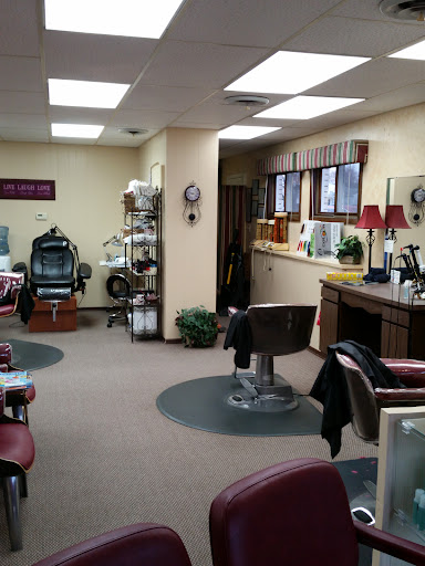 Beauty Salon «Stardust Beauty Salon», reviews and photos, 2840 Pennsylvania Ave, Dubuque, IA 52001, USA