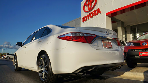 Toyota Dealer «Toyota of Naperville», reviews and photos, 1488 Ogden Ave, Naperville, IL 60540, USA