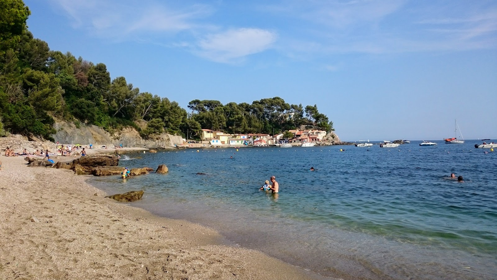 Fotografie cu Plage de Mejean cu o suprafață de nisip strălucitor