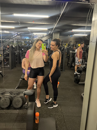 Logo da empresa - Adriele Tarini - Personal Trainer