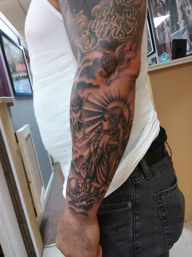 Tattoo Shop «Shelton Tattoo Studio», reviews and photos, 549 Howe Ave # D, Shelton, CT 06484, USA