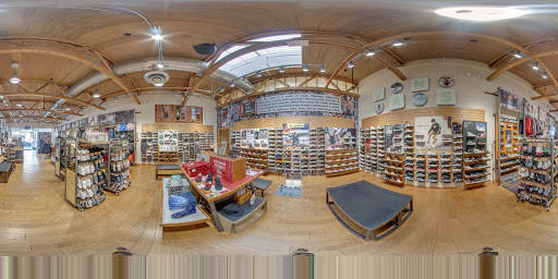 Shoe Store «Vans», reviews and photos, 222 University Ave, Palo Alto, CA 94301, USA