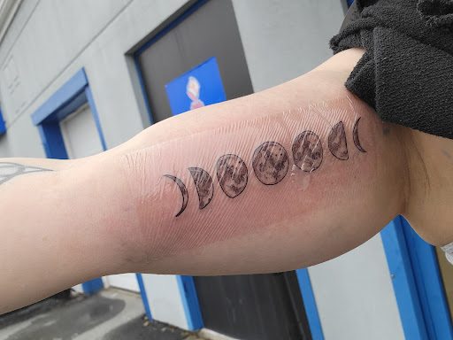 Tattoo Shop «Famous Tattoos», reviews and photos, 643 State Rd, Dartmouth, MA 02747, USA