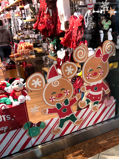 Toy Store «Disney Store», reviews and photos, 4325 Glenwood Ave, Raleigh, NC 27612, USA