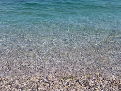 Kryoneri beach'in fotoğrafı geniş ile birlikte
