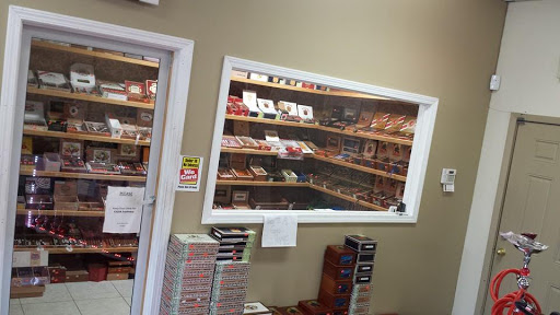 Tobacco Shop «Tobacco Cigar», reviews and photos, 1596 N Farnsworth Ave, Aurora, IL 60505, USA