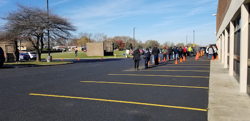 State Government Office «Chicago Heights Illinois Secretary of State Facility», reviews and photos