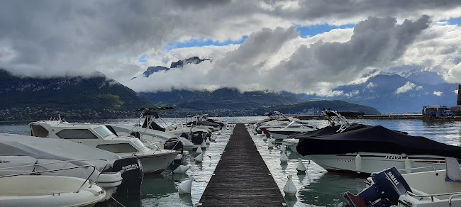 Opinii despre Parking de la plage de sévrier în Annecy - Parking