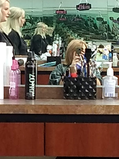 Beauty Hair Salon «Cuts By Us», reviews and photos, 221 Village At Glynn Pl, Brunswick, GA 31525, USA