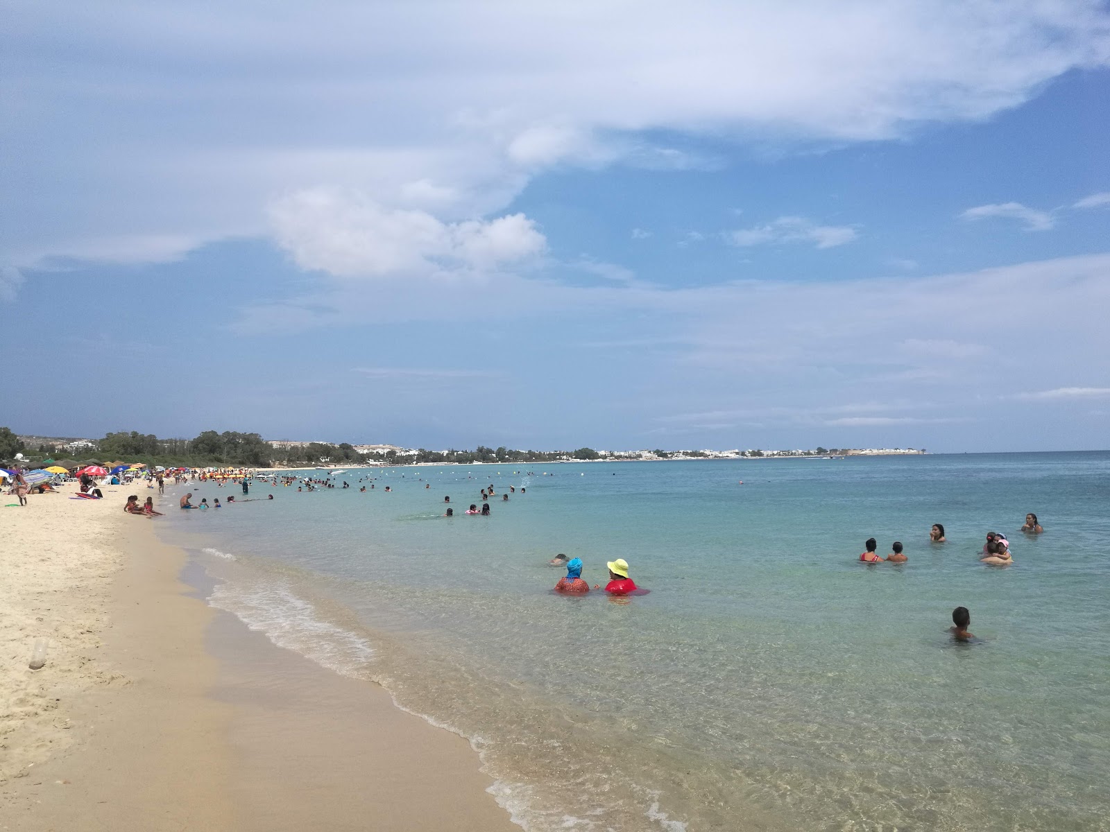 Photo de Plage Les Citronniers avec rivage droit, long