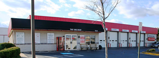 Tire Shop «The Tire Shop», reviews and photos, 925 Edwards Ferry Rd NE, Leesburg, VA 20176, USA