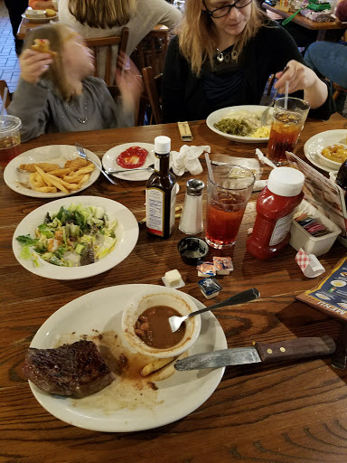 American Restaurant «Cracker Barrel Old Country Store», reviews and photos, 380 N Jacob Dr, Bloomington, IN 47404, USA