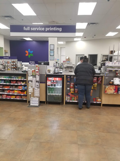 Shopping Mall «Riverpoint Center», reviews and photos, 1730 W Fullerton Ave, Chicago, IL 60614, USA