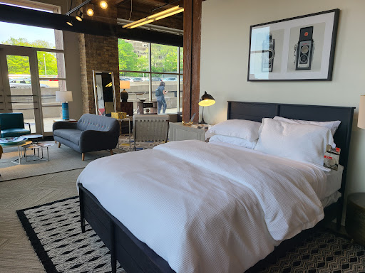 CORT Furniture Rental & Clearance Center, 540 N Lake Shore Dr, Chicago, IL 60611, USA, 