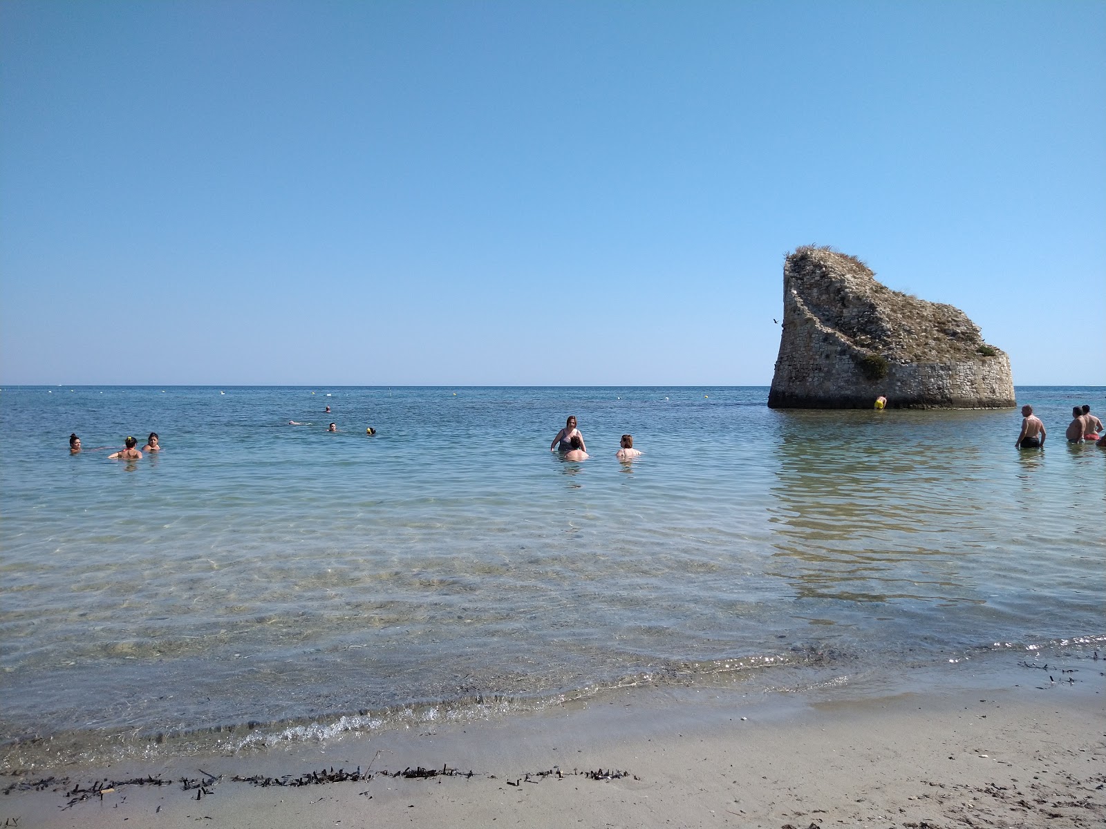 Foto av Spiaggia Marina Di Salve och bosättningen