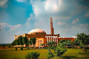 UET Faisalabad Grand Mosque image