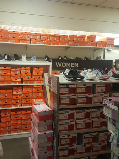 Department Store «JCPenney», reviews and photos, 6420 Pacific Blvd, Huntington Park, CA 90255, USA