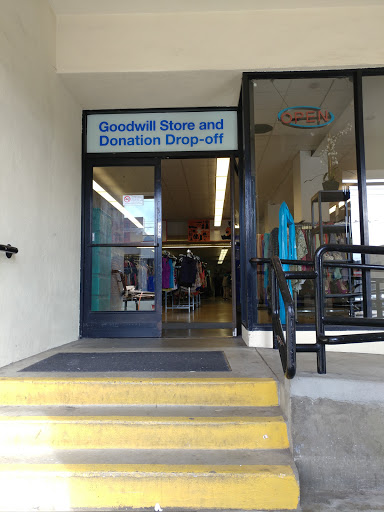 Thrift Store «Goodwill», reviews and photos