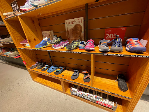 Camping Store «REI», reviews and photos, 400 El Paseo de Saratoga, San Jose, CA 95130, USA