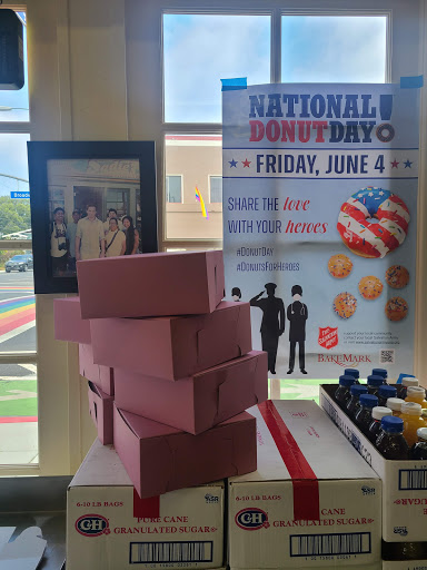 Donut Shop «Broadway Donuts», reviews and photos, 1200 E Broadway, Long Beach, CA 90802, USA